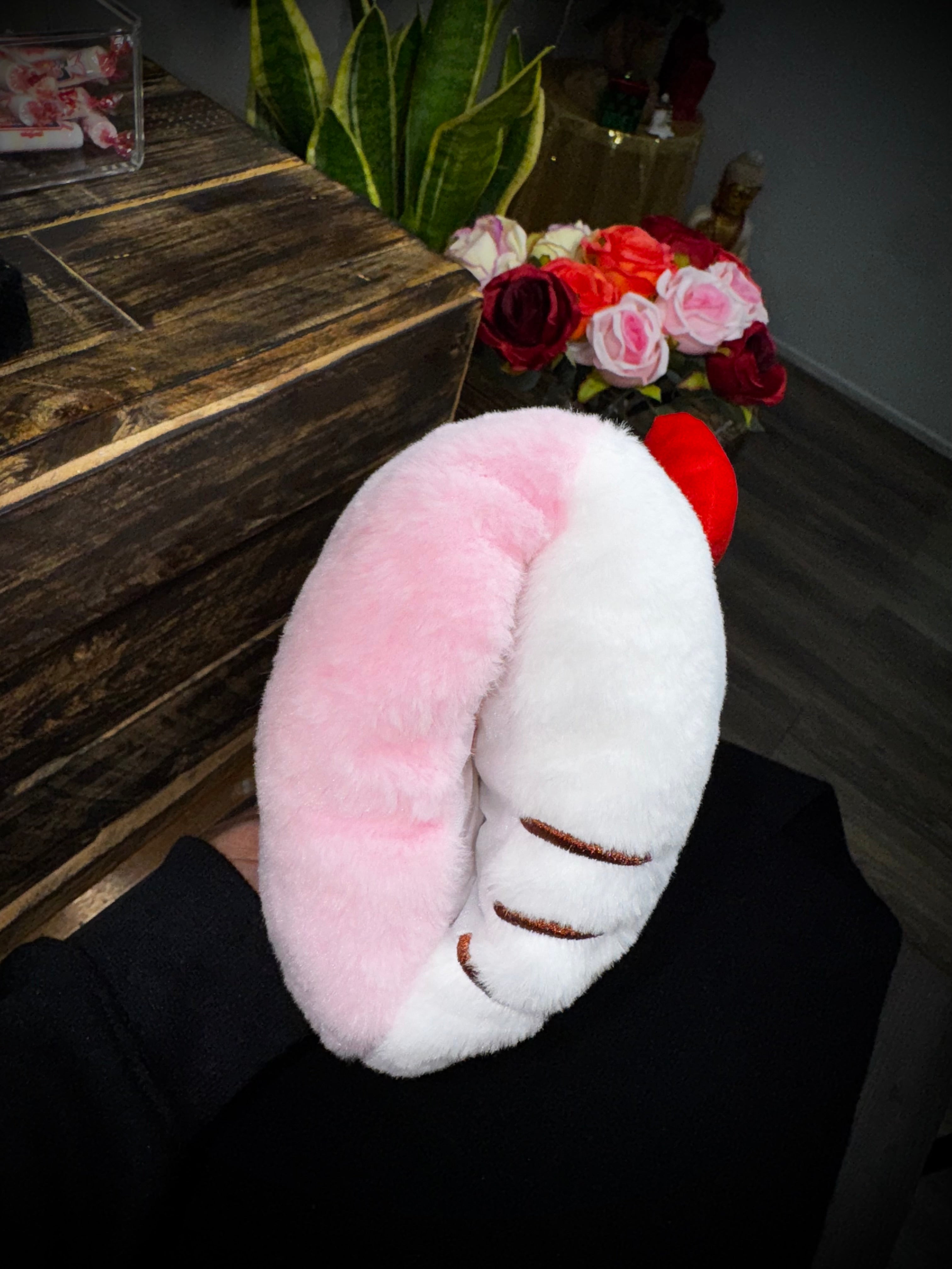 Hello Kitty Hand Pillow